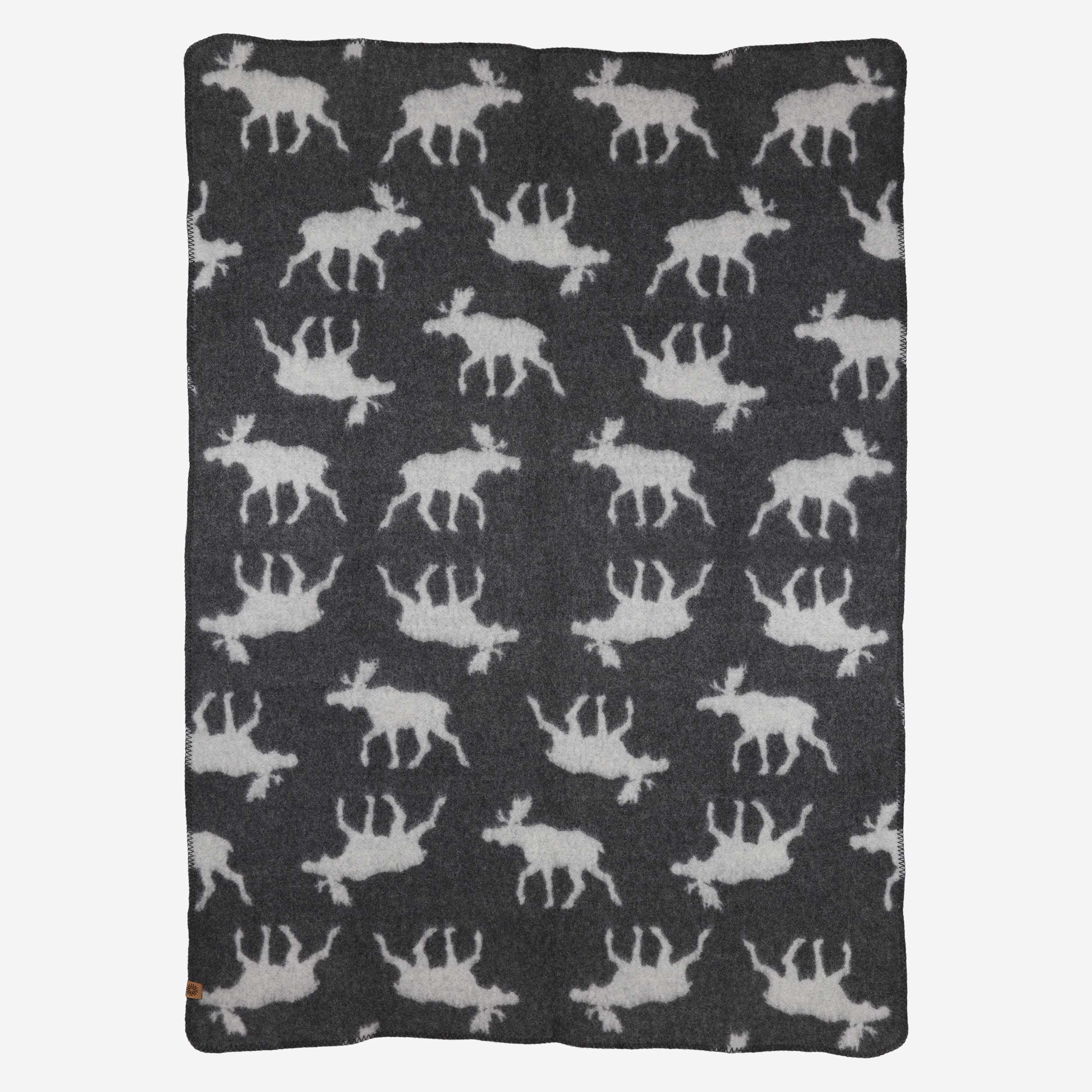 BJARMI3-MOOSE-WOOL-Blanket-nordic-throw-iceland-design_59.jpeg
